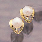 #23059 14K Gold Heart-Shaped Pearl Post Earrings